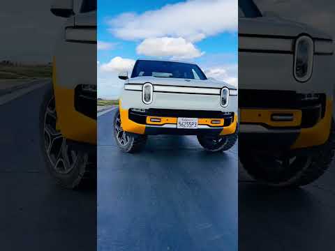 Rivian RIT 2023 #automobile #electroniccar #pickup #truck #rivian #charging #future #california